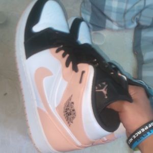 Jordan 1 mid for men!